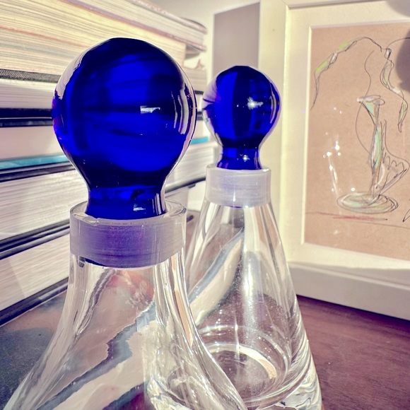 Vintage Perfume Bottle Set of Two Hand Blown Glass Cobalt Blue Stopper. - Picture 4 of 4